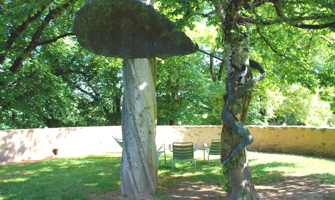 Oeuvre D Art Chateau Ville De Rochechouart